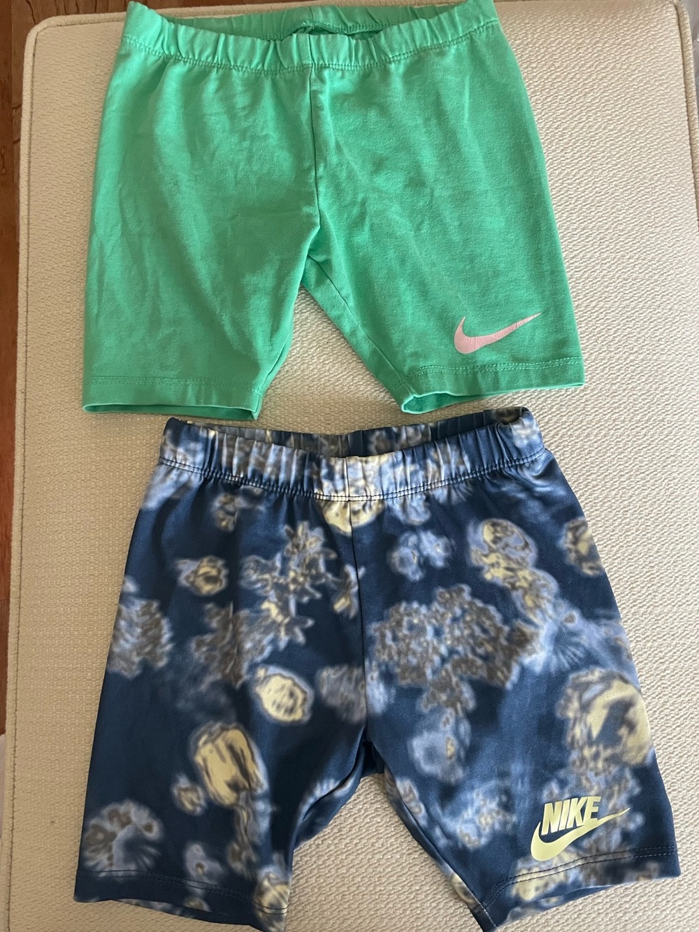 Nike girls 2 pairs Small 5-6y Green Bike Shorts & Navy Athletic Shorts
